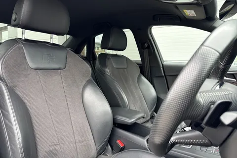 PV19KBE Audi A4 2.0 TFSI 35 Black Edition S Tronic Euro 6 (s/s) 4dr Thumbnail #25