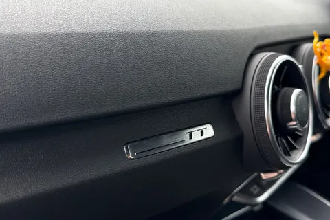 BG22RBY Audi TT Coup- Black Edition 40 TFSI  197 PS S tronic Thumbnail #35