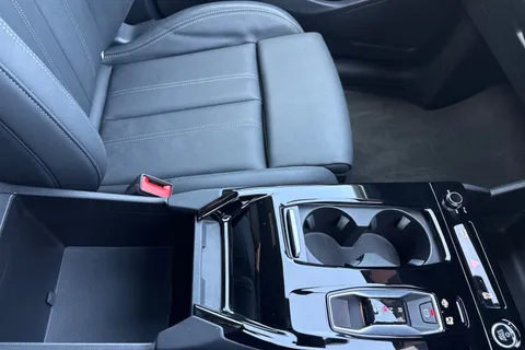 52 of 57 for Audi Q6 E-Tron Q6 SUV S line e-tron 185,00 kW