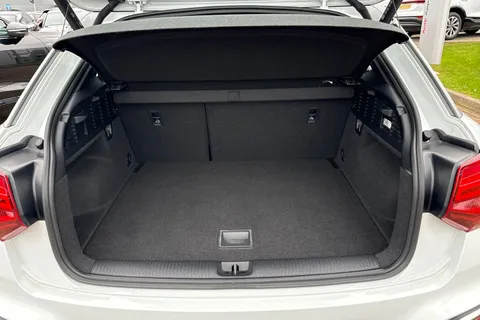 7 of 66 for Audi Q2 S line 35 TFSI 150 PS 6-speed