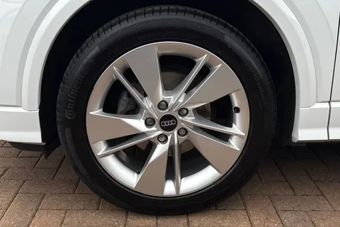 12 of 66 for Audi Q2 S line 35 TFSI 150 PS 6-speed