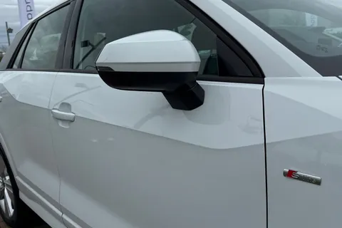 28 of 66 for Audi Q2 S line 35 TFSI 150 PS 6-speed