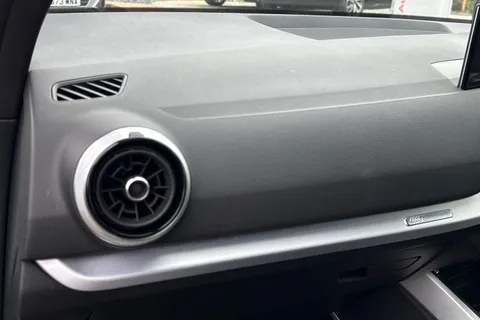 33 of 66 for Audi Q2 S line 35 TFSI 150 PS 6-speed