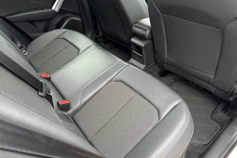 39 of 66 for Audi Q2 S line 35 TFSI 150 PS 6-speed