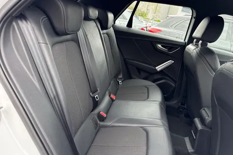 40 of 66 for Audi Q2 S line 35 TFSI 150 PS 6-speed