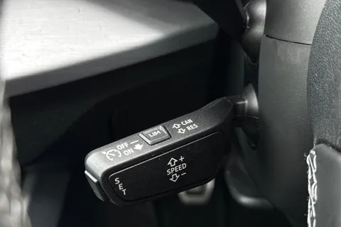 41 of 66 for Audi Q2 S line 35 TFSI 150 PS 6-speed