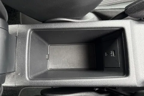 61 of 66 for Audi Q2 S line 35 TFSI 150 PS 6-speed