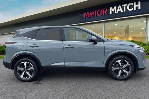 MJ23JXB Nissan Qashqai 1.3 DIG-T MHEV N-Connecta XTRON Euro 6 (s/s) 5dr Thumbnail #4