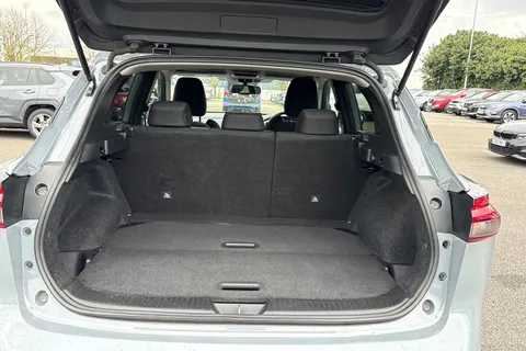 MJ23JXB Nissan Qashqai 1.3 DIG-T MHEV N-Connecta XTRON Euro 6 (s/s) 5dr Thumbnail #8