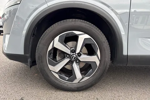 MJ23JXB Nissan Qashqai 1.3 DIG-T MHEV N-Connecta XTRON Euro 6 (s/s) 5dr Thumbnail #13