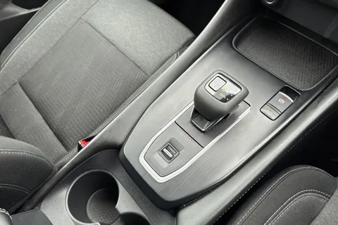 MJ23JXB Nissan Qashqai 1.3 DIG-T MHEV N-Connecta XTRON Euro 6 (s/s) 5dr Thumbnail #24