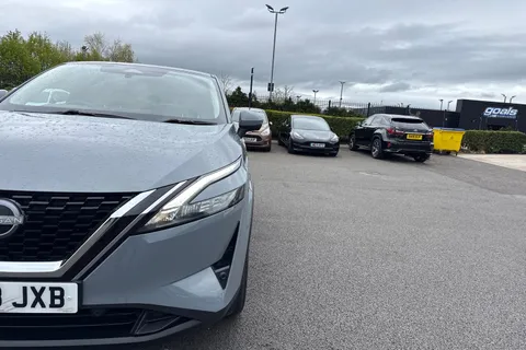 MJ23JXB Nissan Qashqai 1.3 DIG-T MHEV N-Connecta XTRON Euro 6 (s/s) 5dr Thumbnail #27