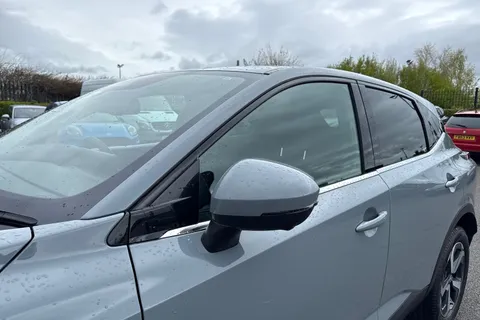 MJ23JXB Nissan Qashqai 1.3 DIG-T MHEV N-Connecta XTRON Euro 6 (s/s) 5dr Thumbnail #30