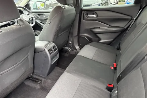 MJ23JXB Nissan Qashqai 1.3 DIG-T MHEV N-Connecta XTRON Euro 6 (s/s) 5dr Thumbnail #35