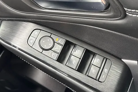 MJ23JXB Nissan Qashqai 1.3 DIG-T MHEV N-Connecta XTRON Euro 6 (s/s) 5dr Thumbnail #40