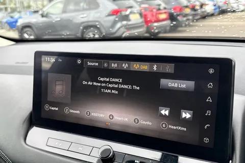 MJ23JXB Nissan Qashqai 1.3 DIG-T MHEV N-Connecta XTRON Euro 6 (s/s) 5dr Thumbnail #43