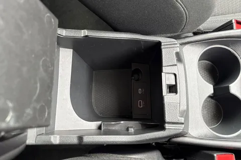 MJ23JXB Nissan Qashqai 1.3 DIG-T MHEV N-Connecta XTRON Euro 6 (s/s) 5dr Thumbnail #58