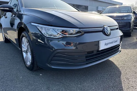 DG73KHZ Volkswagen Golf 1.5 TSI Life 5dr Thumbnail #9