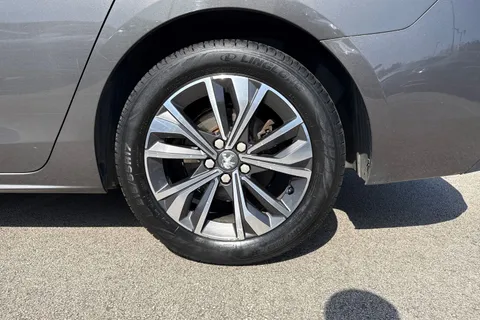 KV69JHO PEUGEOT 508 SW 1.5 BlueHDi Allure EAT Euro 6 (s/s) 5dr Thumbnail #11