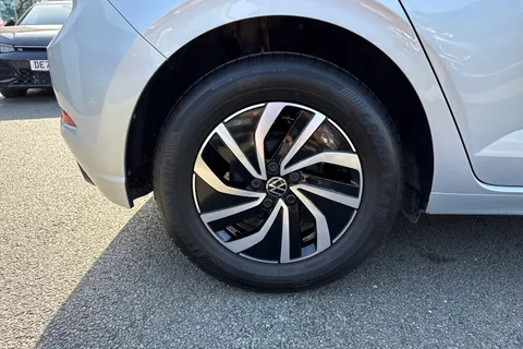 DC23ZPO Volkswagen Polo 1.0 Life 5dr Thumbnail #12