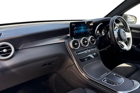WG20FNO Mercedes-Benz Glc 2.0 GLC300 MHEV AMG Line Coupe G-Tronic+ 4MATIC Euro 6 (s/s) 5dr Thumbnail #16