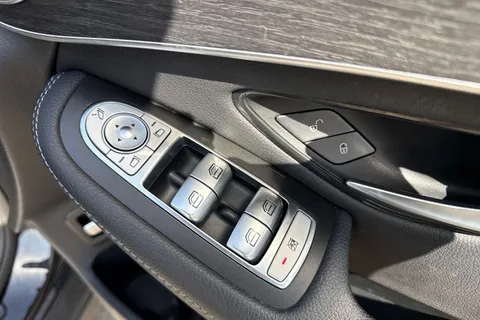 WG20FNO Mercedes-Benz Glc 2.0 GLC300 MHEV AMG Line Coupe G-Tronic+ 4MATIC Euro 6 (s/s) 5dr Thumbnail #22