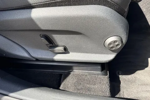 WG20FNO Mercedes-Benz Glc 2.0 GLC300 MHEV AMG Line Coupe G-Tronic+ 4MATIC Euro 6 (s/s) 5dr Thumbnail #33