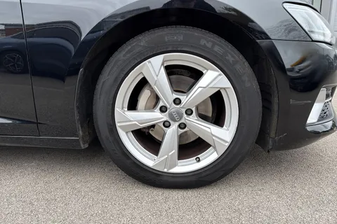 13 of 41 for Audi A6 Saloon 2.0 TDI 40 Sport S Tronic Euro 6 (s/s) 4dr