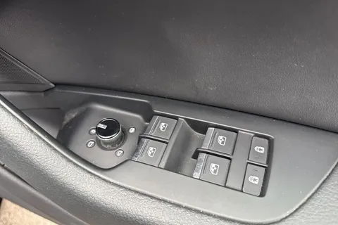 21 of 41 for Audi A6 Saloon 2.0 TDI 40 Sport S Tronic Euro 6 (s/s) 4dr