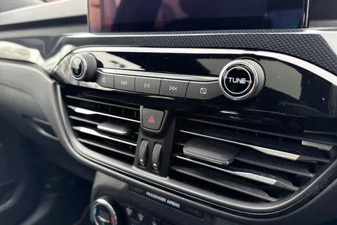 NK23WFH Ford Kuga 1.5T EcoBoost ST-Line X Edition Euro 6 (s/s) 5dr Thumbnail #56