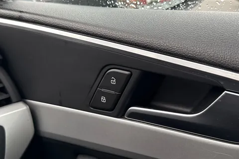 OE17WKB Audi A5 2.0 TDI ultra SE Sportback Euro 6 (s/s) 5dr Thumbnail #30