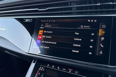  Audi RS Q8 4.0 TFSI V8 Performance Carbon Vorsprung Tiptronic quattro Euro 6 (s/s) 5dr Thumbnail #39