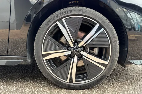 KM25WAU PEUGEOT 308 SW 1.2 HYBRID GT e-DSC6 Euro 6 (s/s) 5dr Thumbnail #10