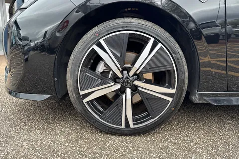 KM25WAU PEUGEOT 308 SW 1.2 HYBRID GT e-DSC6 Euro 6 (s/s) 5dr Thumbnail #13