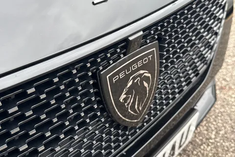 KM25WAU PEUGEOT 308 SW 1.2 HYBRID GT e-DSC6 Euro 6 (s/s) 5dr Thumbnail #26