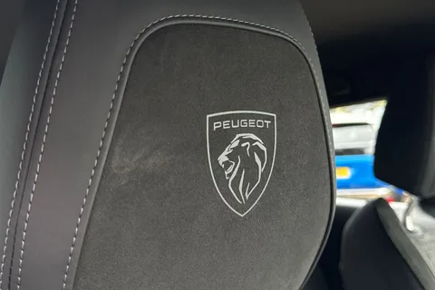 KM25WAU PEUGEOT 308 SW 1.2 HYBRID GT e-DSC6 Euro 6 (s/s) 5dr Thumbnail #30
