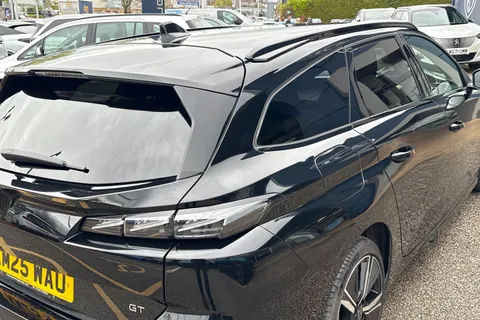 KM25WAU PEUGEOT 308 SW 1.2 HYBRID GT e-DSC6 Euro 6 (s/s) 5dr Thumbnail #31
