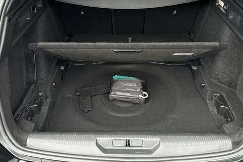 KM25WAU PEUGEOT 308 SW 1.2 HYBRID GT e-DSC6 Euro 6 (s/s) 5dr Thumbnail #34