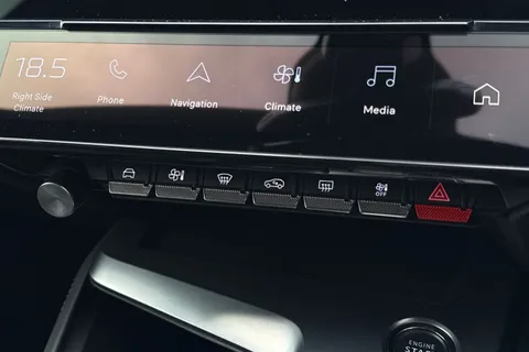 KM25WAU PEUGEOT 308 SW 1.2 HYBRID GT e-DSC6 Euro 6 (s/s) 5dr Thumbnail #40