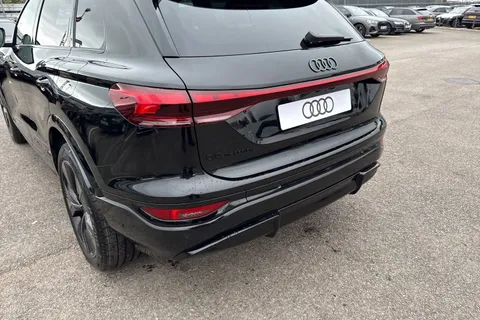  Audi Q6 E-Tron 100kWh Performance Black Edition Auto 5dr Thumbnail #8