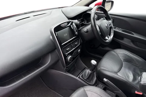 HY18VBJ Renault Clio 0.9 TCe Signature Nav Euro 6 (s/s) 5dr Thumbnail #9
