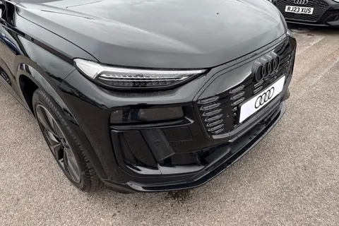  Audi Q6 E-Tron 100kWh Performance Black Edition Auto 5dr Thumbnail #9