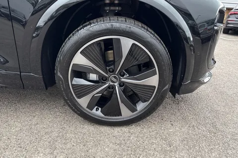  Audi Q6 E-Tron 100kWh Performance Black Edition Auto 5dr Thumbnail #10