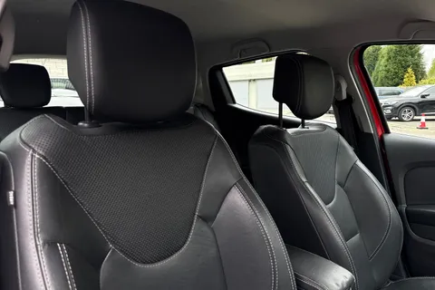 HY18VBJ Renault Clio 0.9 TCe Signature Nav Euro 6 (s/s) 5dr Thumbnail #21