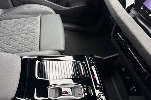  Audi Q6 E-Tron 100kWh Performance Black Edition Auto 5dr Thumbnail #23