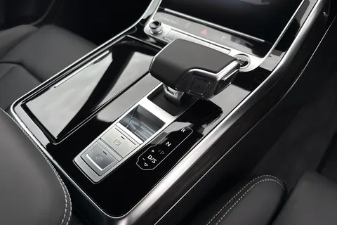 22 of 62 for Audi Q8 3.0 TDI V6 Black Edition Tiptronic quattro Euro 6 (s/s) 5dr