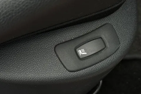 HY18VBJ Renault Clio 0.9 TCe Signature Nav Euro 6 (s/s) 5dr Thumbnail #25