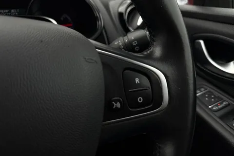 HY18VBJ Renault Clio 0.9 TCe Signature Nav Euro 6 (s/s) 5dr Thumbnail #28