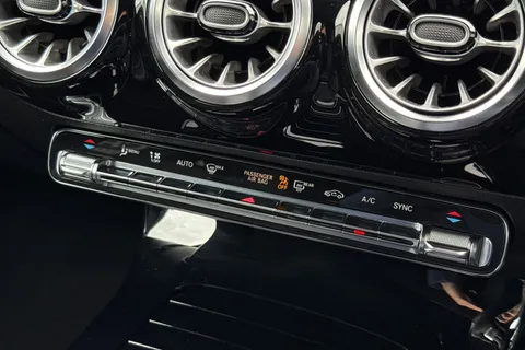 KM73TKU Mercedes-Benz Cla Class 1.3 CLA180h MHEV AMG Line (Premium Plus) Shooting Brake 7G-DCT Euro 6 (s/s) 5dr Thumbnail #20