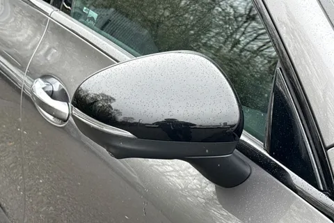 KM73TKU Mercedes-Benz Cla Class 1.3 CLA180h MHEV AMG Line (Premium Plus) Shooting Brake 7G-DCT Euro 6 (s/s) 5dr Thumbnail #29